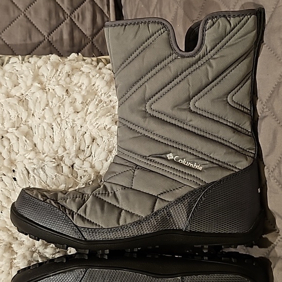 Columbia Boots - Picture 10 of 16